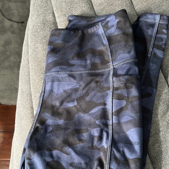 Medium Activewear Leggings - Picture 1 of 1